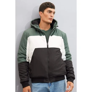 Slim Fit Dar Kesim Renk Bloklu Astarlı Kapüşonlu Fermuarlı Cepli Şişme Mont N4530AZ24AU