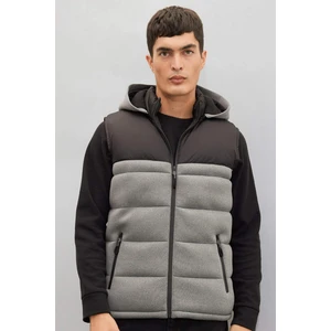 Slim Fit Cepli Yelek Dar Kesim Renk Bloklu Kapüşonlu Fermuarlı C5025AX24WN