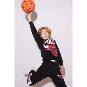 Erkek Çocuk NBA Chicago Bulls Kapüşonlu Kalın Sweatshirt B4794A823WN