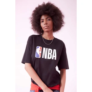DeFactoFit NBA Wordmark Boxy Fit Yuvarlak Yaka Kısa Kollu Tişört Z9313AZ24SP