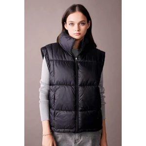 Su Geçirmez Regular Fit Yelek A0979AX23AU