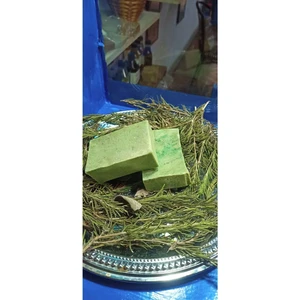 Yavuzca Çiftliği El Yapımı Olgunlaştırlmış Defne Yağlı Zeytinyağı Sabunu 175-200 Gr(2 adet)
