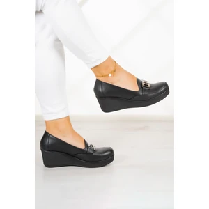 Erkan Saçmacı Dafne Siyah Hakiki Dana Derisi Tokalı Yuvarlak Burun Dolgu Topuklu Günlük Ayakkabı