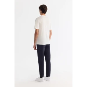 Avva Erkek Beyaz Bisiklet Yaka Soft Touch Regular Fit T-Shirt B001171