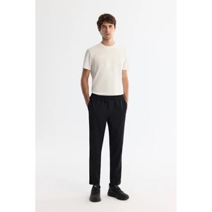 Erkek Siyah Relaxed Fit Yandan Cepli Beli Lastikli Bağcıklı Duble Paça Jogger Pantolon E003000