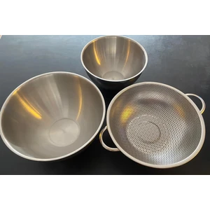 Neo Concept 3'Lü Set Çelik Çırpma Karıştırma Kapları (20-24cm) + Çelik Süzgeç  (25.5 cm)