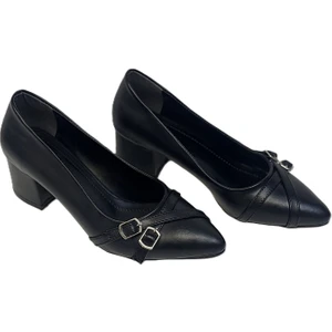 KAFKASLAR AYAKKABI Kafkaslar 5 cm Orta Boy Toka Detaylı Kadın Kalın Topuklu Ayakkabı