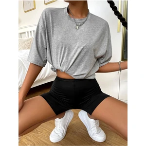 Unisex Gri Basic T-Shirt ve Biker Tayt Kombin