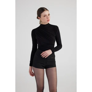 Holly Lolly Drape Detaylı Balıkçı Yaka Fables Bluz Siyah