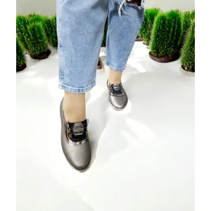 Gökçe Kundura Kadın Kaymaz Taban Lastikli Delikli Spor Babet Ayakkabı