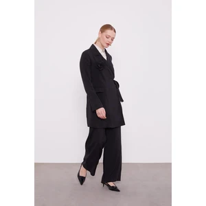 Siyah Gül Broş Detaylı Ceket Takım