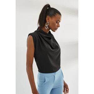 Omuz Vatkalı Bluz- Siyah