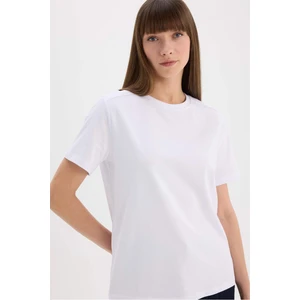 Regular Fit Bisiklet Yaka Casual Premium Basic Düz Kısa Kollu Beyaz Tişört A9428AX25SP