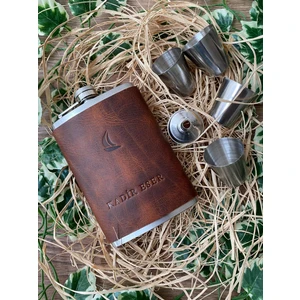 Alesta Leather (Isim Yazıyoruz) El Dikişi  Deri Kaplamalı Çelik Viski Kanyak Içki Matara Seti - 1 Matara, 4 Shot Bardağı, 1 Huni - 9oz 266ML