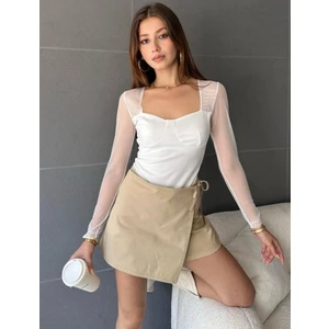 Defile Giyim Kare Yaka Tül Detaylı Bluz