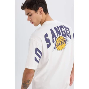 DeFactoFit NBA Los Angeles Lakers Oversize Geniş Kalıp Bisiklet Yaka Sırt Baskılı Kısa Kollu Tişört B3894AX25SP