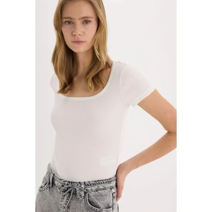 Slim Fit Dar Kesim Yuvarlak Yaka Basic Düz Fitilli Kaşkorse Kısa Kollu Çıtçıtlı Tişört E6579AX25SP