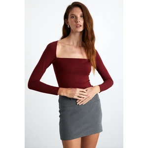 Hıllary Kadın Viskon Karışımlı Kare Yaka Slim Fit Bordo Bluz