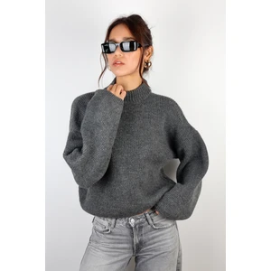 Kadın Antrasit Crop Yumuşak Oversize Kazak