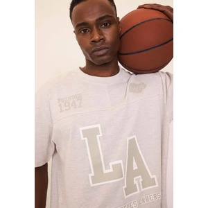 DeFactoFit NBA Los Angeles Lakers Oversize Geniş Kalıp Bisiklet Yaka Kısa Kollu Pike Tişört D8551AX25SP