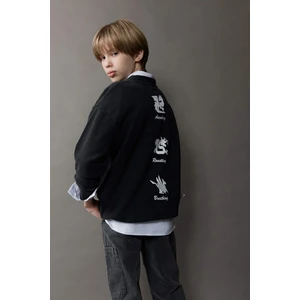 Erkek Çocuk Oversize Geniş Kalıp Bisiklet Yaka Sırt Baskılı Yıkamalı Soluk Efektli Sweatshirt D8494A825SP