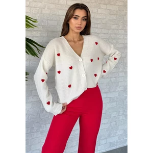 Kalp Nakışlı Triko Hırka