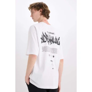 %100 Pamuk Loose Fit Bisiklet Yaka Sırt Baskılı Kısa Kollu Tişört D7356AX25SP
