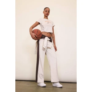 DefactoFit NBA Wordmark Kalın Eşofman Altı Wide Leg Geniş Bol Paça Cepli Standart Boy D0686AX24AU