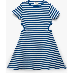 Bisiklet Yaka Kısa Kollu Pencere Detaylı Çizgili Elbise