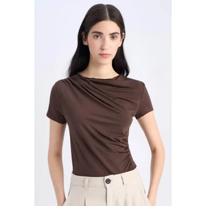 Slim Fit Dar Kesim Kayık Yaka Soft Touch Kısa Kollu Tişört E7016AX25SP