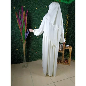 Umre Takım Beyaz Medine Ipeği Üç Parça Halinde-Sufle-Seyyar Peçe Gizli Cep Mevcut