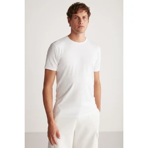 Chad Erkek Slim Fit Ultra Esnek Kısa Kollu Yuvarlak Yaka Beyaz T-shirt