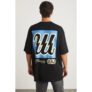Batılda Erkek Bisiklet Yaka %100 Pamuk Çatlayan Baskı Detaylı Siyah T-shirt