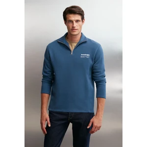 Halden Erkek Içi Polarlı Dik Yaka Yarım Fermuarlı Baskı Detaylı Regular Mavi Sweatshirt