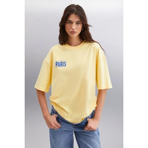 Gıllıan Kadın Ön Ve Arka Baskı Detaylı Oversize &100 Organik Pamuklu Sarı T-shirt