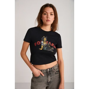 Ice Kadın Crop Baskı Detaylı Bisiklet Yaka Kısa Kollu Örme Siyah T-shirt