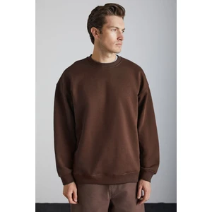 Tokyo Erkek Içi Polarlı Yumuşacık Organik Pamuklu Arka Etiket Detaylı Oversize Kahverengi Sweatshirt
