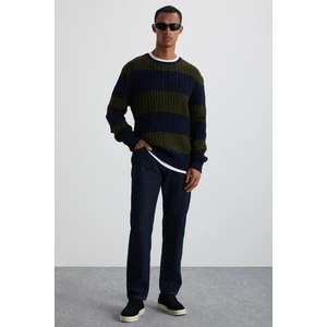 Narvık Erkek Recyle Yumuşacık Bisiklet Yaka Saç Örgü Desenli Triko Lacivert-yeşil Kazak