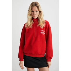 Meybelına Kadın %100 Organik Pamuk Dik Yaka Yazılı Kırmızı Sweatshirt