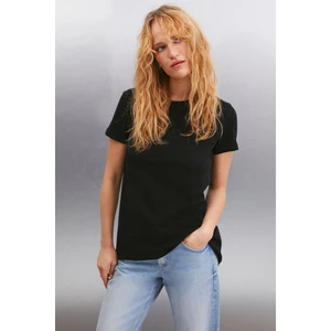Samantha Kadın %100 Organik Pamuklu Comfort Fit Arkası Uzun Basic Örme Siyah T-shirt