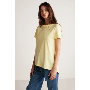 Samantha Kadın %100 Organik Pamuklu Comfort Fit Arkası Uzun Basic Örme Açık Sarı T-shirt