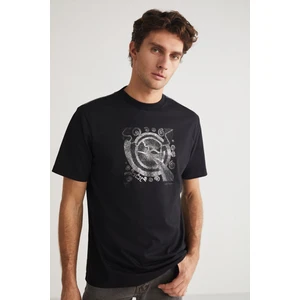 Sevılla Erkek %100 Organik Pamuklu Baskı Detaylı Bisiklet Yaka Siyah T-shirt