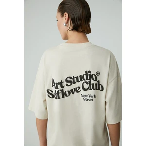 JESLEEN Kadın Oversıze Yuvarlak Yaka Relaxed Bej T-Shirt