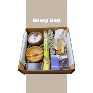Hediyelik Huzur Enerji Seti-Lavanta Tütsü Demeti-Palo Santo Çubukları-Kokulu Mum-Şık Ahşap Tütsülük ve Tütsü