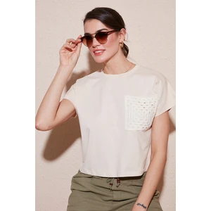 Pamuklu Tek Cepli Regular Fit Bisiklet Yaka T Shirt Bayan T Shirt 5865818