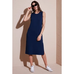 Regular Fit Bisiklet Yaka Yırtmaç Detaylı Basic Midi Elbise Bayan Elbise 5866160