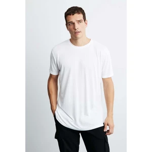 Oscar Erkek %100 Organik Pamuklu Comfort Fit Uzun Dökümlü Kumaş Beyaz T-shirt