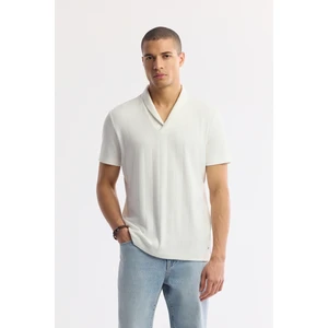 Erkek Regular Fit Ekru Şal Yaka Viskon Karışımlı Jakarlı T-Shirt A51Y1071