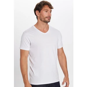 Erkek Slim Fit Dar Kesim %100 Pamuk Yumuşak Dokulu Beyaz V Yaka Tişört