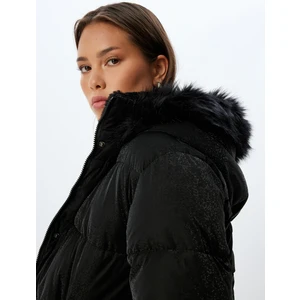 Şişme Mont Kapşonlu Peluş Detaylı